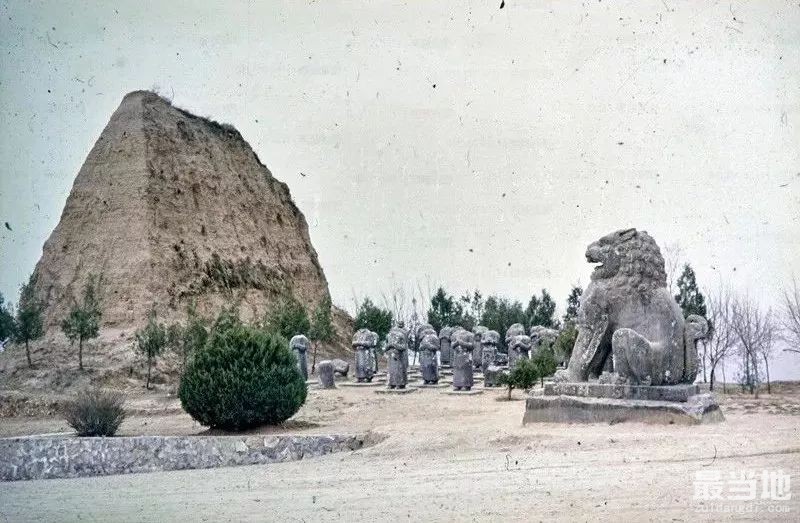 咸阳市乾县老照片：外国人拍摄80年代的唐高宗李治乾陵-13.jpg