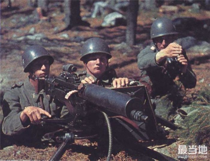 一组二战高清彩照，欧洲战场上激烈战斗-11.jpg