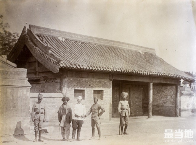 1900年一伙强盗来到中国，在烧杀抢掠之余拍下了这组照片-10.jpg