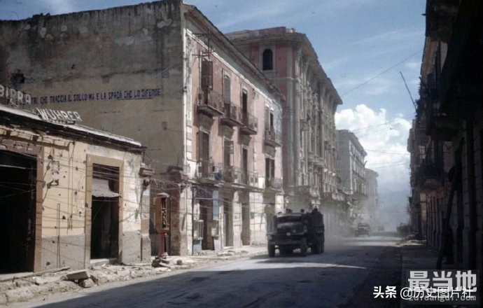 二战期间的意大利老照片，1944年被盟军攻占的加埃塔地区-12.jpg