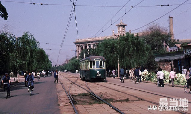 辽宁省鞍山市老照片，外国游客1983年所见-2.jpg