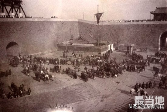实拍：1902年，慈禧太后和光绪皇帝回銮时的壮观景象-5.jpg