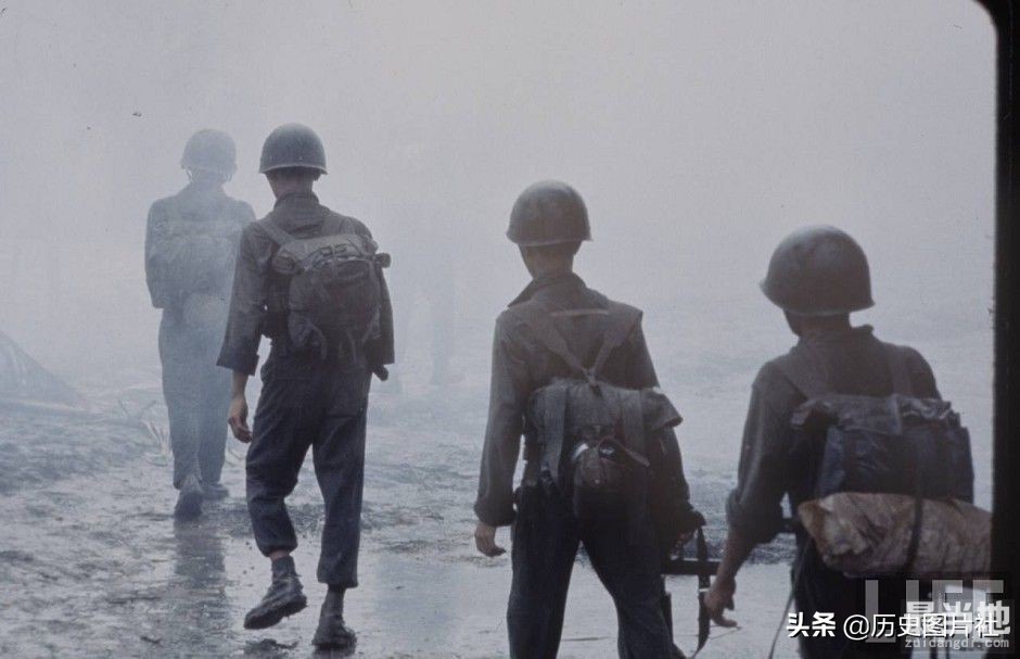 美国《生活》杂志摄影师拍摄，1962年的越南战场-13.jpg