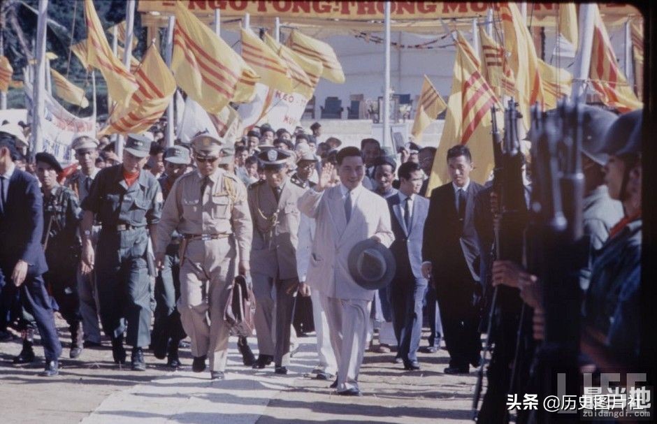 美国《生活》杂志摄影师拍摄，1962年的越南战场-11.jpg