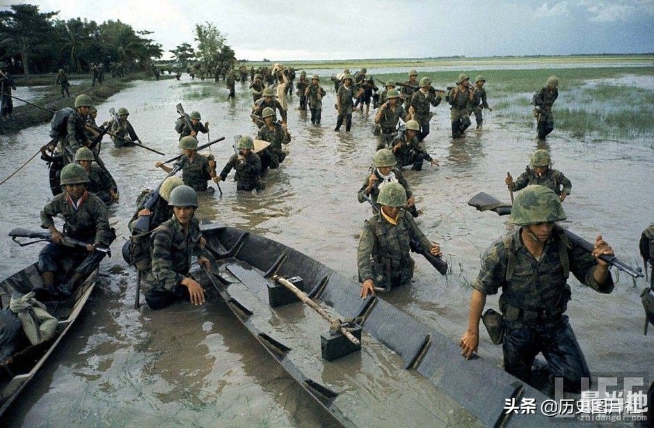美国《生活》杂志摄影师拍摄，1962年的越南战场-14.jpg