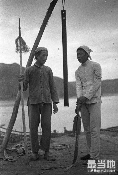 战地记者拍摄1944年的延安，坚持抗日的民兵战士和八路军战士-3.jpg