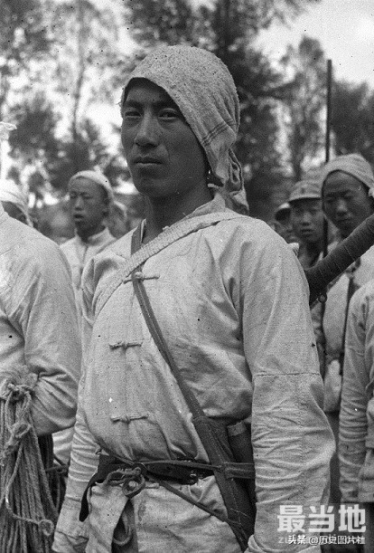 战地记者拍摄1944年的延安，坚持抗日的民兵战士和八路军战士-5.jpg