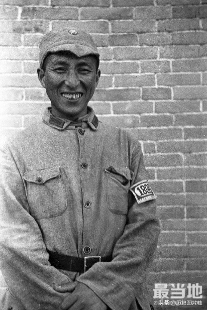战地记者拍摄1944年的延安，坚持抗日的民兵战士和八路军战士-6.jpg