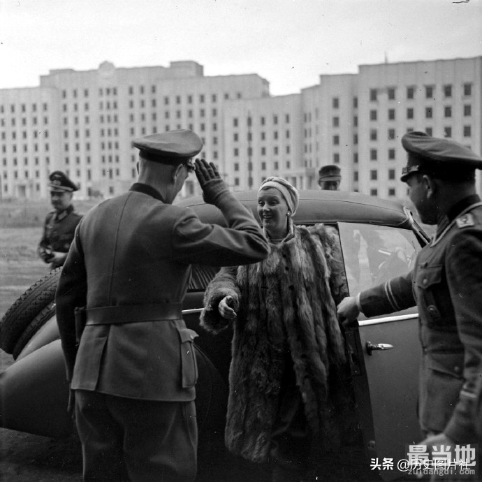 老照片：1942年苏联战场上的德军士兵-5.jpg
