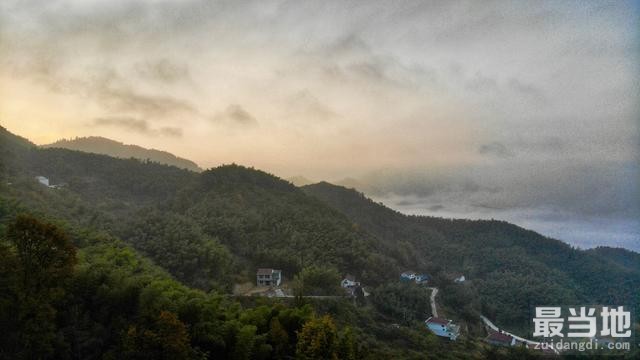 安徽大别山深处有个云海下的村庄，风光秀美没有游客，自驾好去处-3.jpg