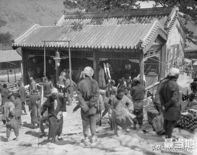 百年前北京门头沟区，妙峰山上娘娘庙-3.jpg