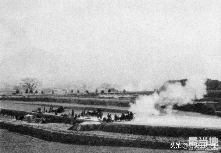 1938年盘踞在山西省各地的日军，在平遥城上耀武扬威-6.jpg