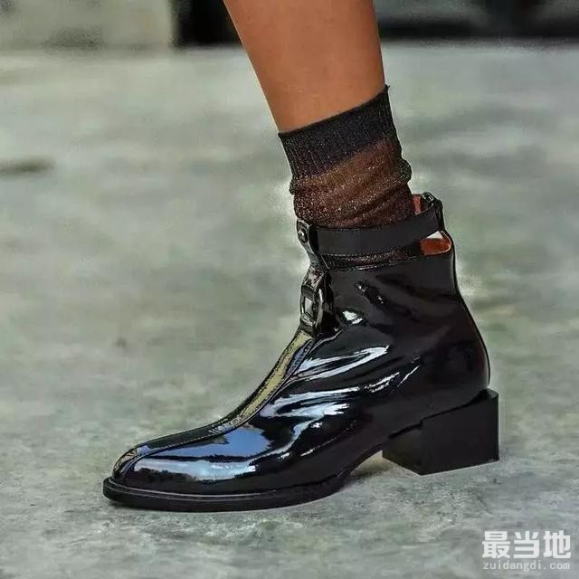 一双短靴配所有，这3双最美-33.jpg