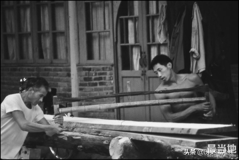黑白老照片直击80年代的中国：朴实无华的生活，渐行渐远的记忆-3.jpg