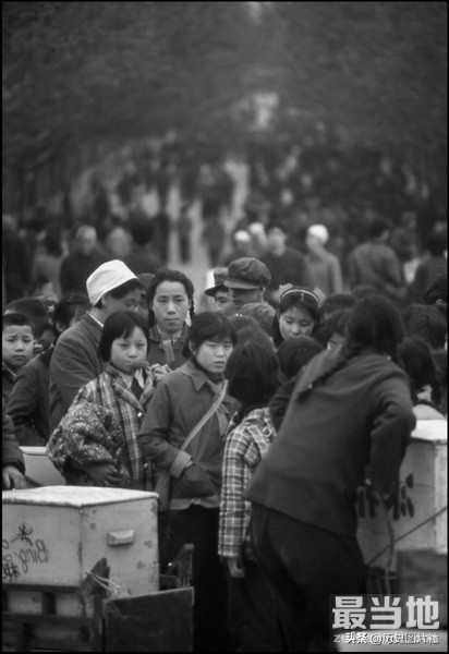 黑白老照片直击80年代的中国：朴实无华的生活，渐行渐远的记忆-9.jpg