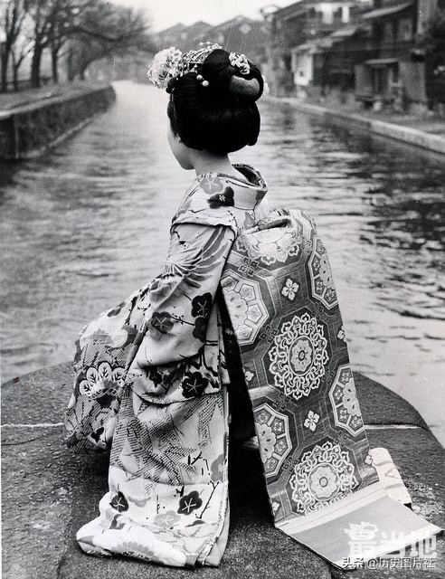 老照片中的日本和服女性，图9是一位美人儿-4.jpg