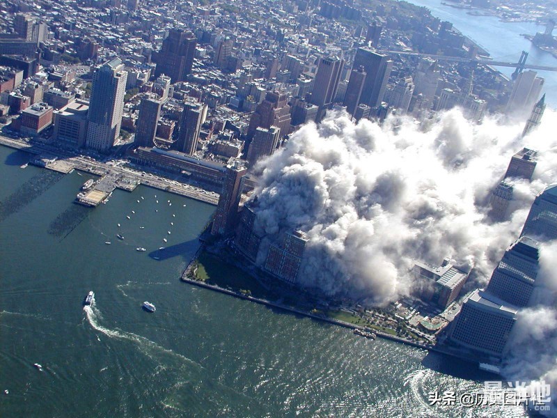 美国911事件珍贵图集：震惊世界的一天，世贸大厦浓烟滚滚-5.jpg