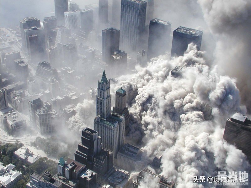 美国911事件珍贵图集：震惊世界的一天，世贸大厦浓烟滚滚-3.jpg