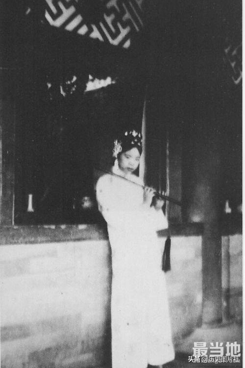 末代皇妃文绣老照片：结婚9年仍是女儿身，离婚后选择教书育人-4.jpg