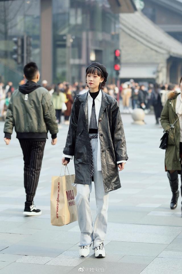 成都街拍：不戴帽子算什么过冬？-3.jpg