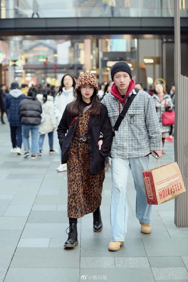 成都街拍：男友穿搭图集分享-2.jpg