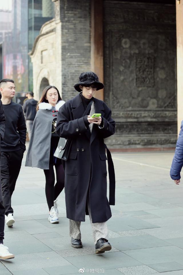 成都街拍：男友穿搭图集分享-3.jpg
