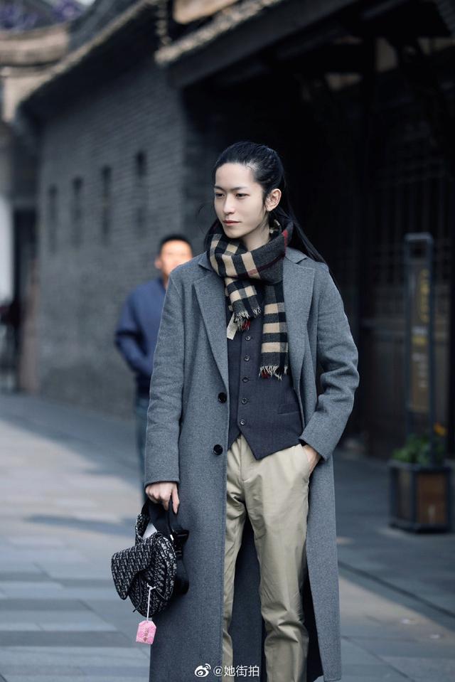 成都街拍：男友穿搭图集分享-1.jpg