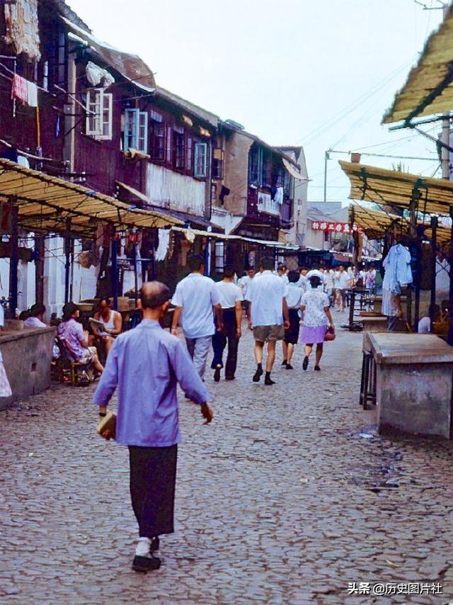 70年代末的上海，弄堂里的百姓生活-7.jpg