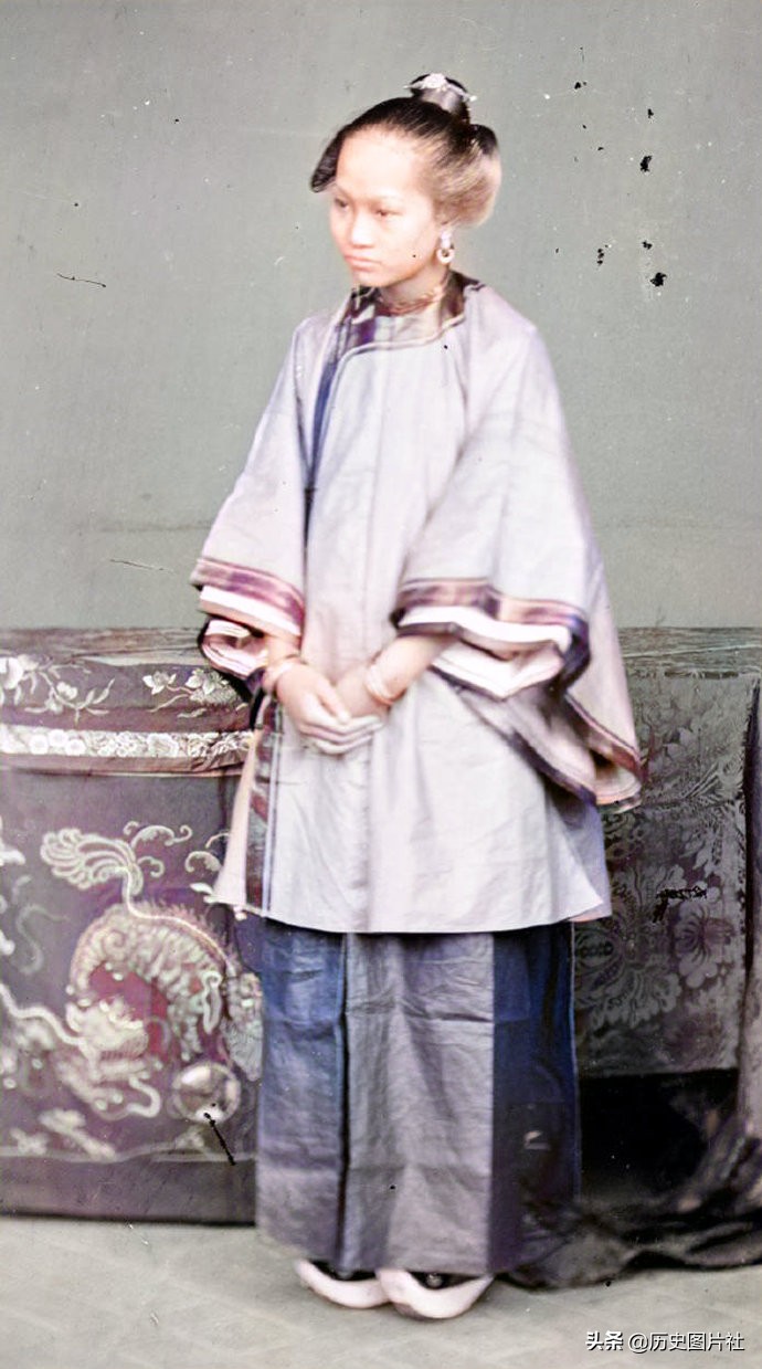 外国人拍摄百年前的中国女性，汉女和满女哪个更漂亮-4.jpg