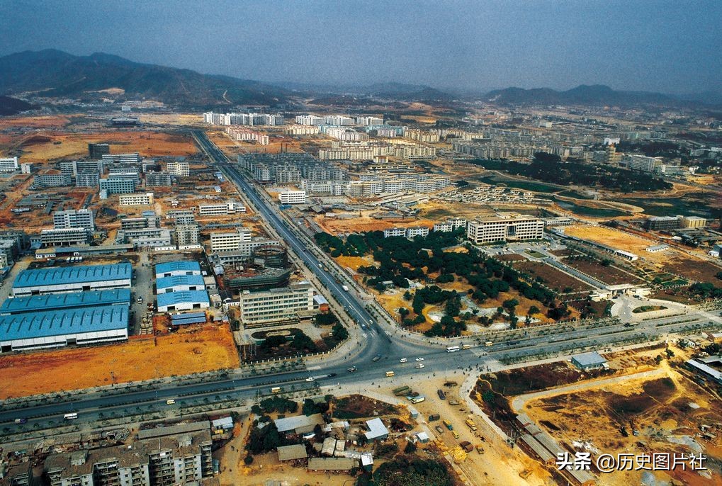 40年前的深圳老照片，名不经传的小渔村成为大都市-9.jpg
