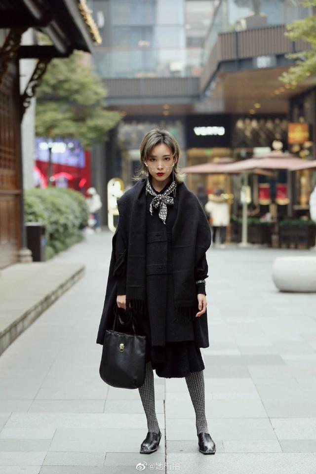成都街拍：大衣穿搭-1.jpg