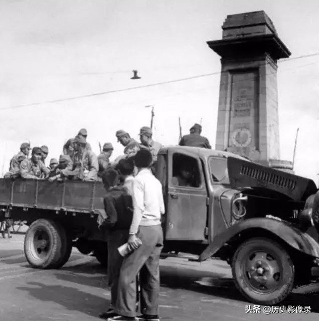 1945年抗战胜利后的上海，被遣返的日本兵和日本侨民-1.jpg