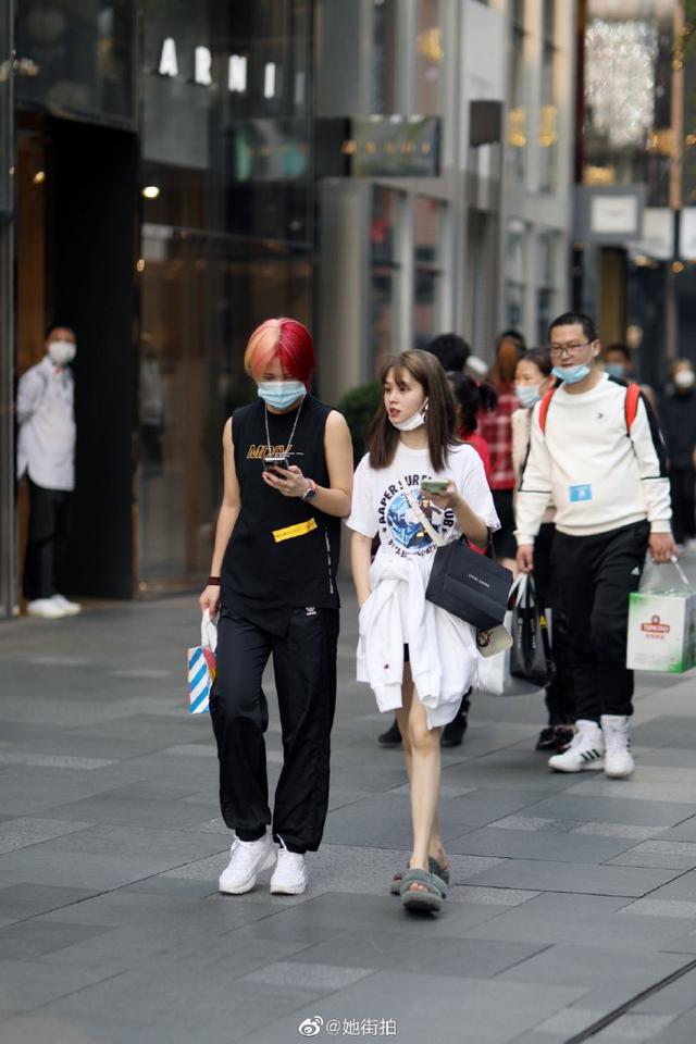 成都街拍：真正的小个子穿搭榜样，看她就够了！-20.jpg