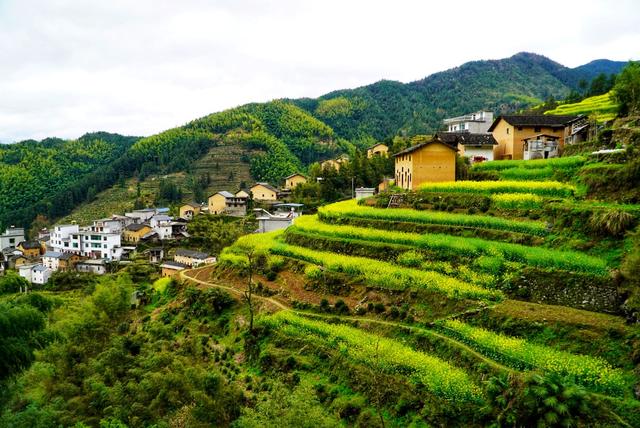 安徽藏在深山里的古村落，风景秀美未被游客发现，堪称世外桃源-2.jpg
