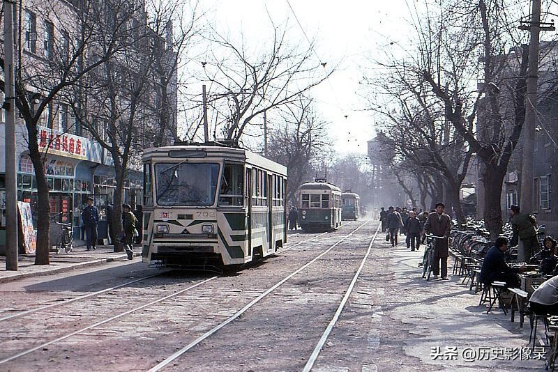 80年代的长春：遍布街头的有轨电车，几代长春人的记忆-4.jpg